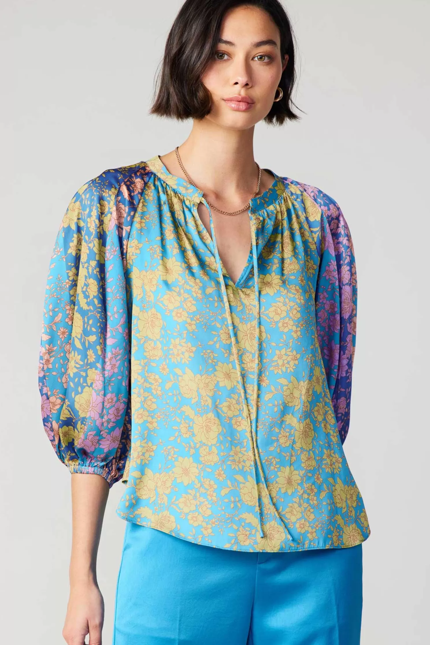 New Floral Colorblock Cuffed Blouse Blouses